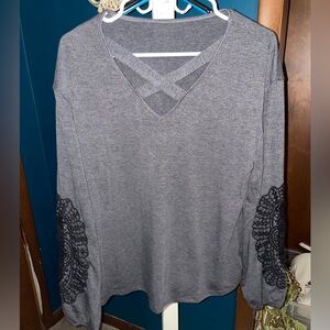 Medium Long sleeve top